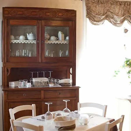 Al Borgo Alloggi 2* Desenzano del Garda