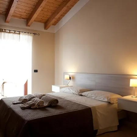 Al Borgo Alloggi Guest house 2*